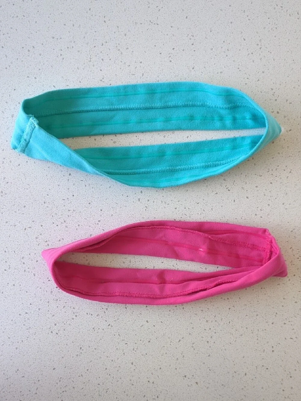 FREE W Purchase Assorted Women’s Hair Accessories Set - Black, Green, Blue